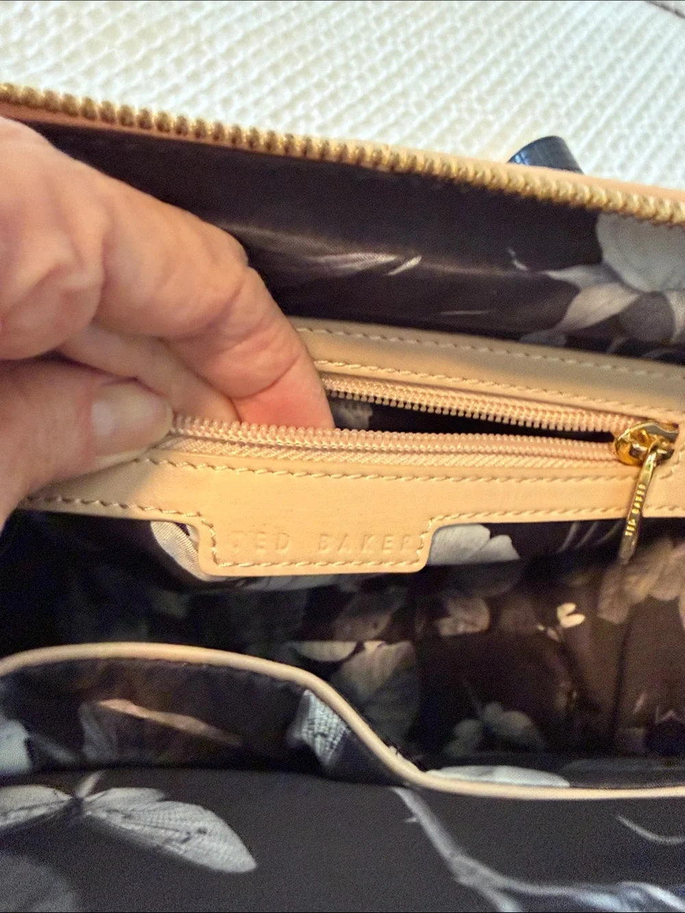 Ted Baker satchel/Crossbody excellent condition